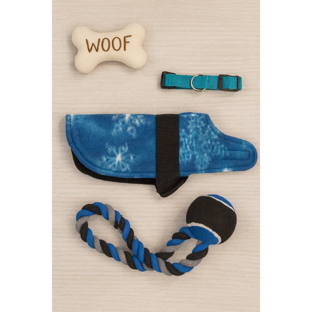 4/$20. NWT Soft Fleece Dog Blanket / Coat  Blue w/Snowflakes Sz  XS